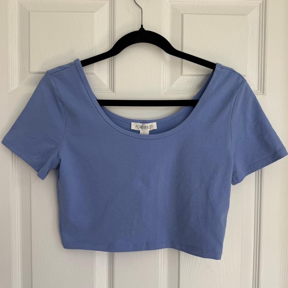 Forever 21 Lavender Blue Scoop Neck Short Sleeve Crop Top